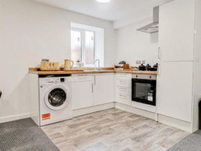 Green Suite - Central - Sleeps 6